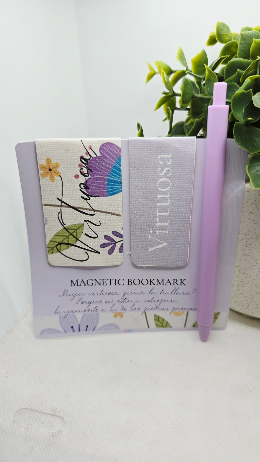 Magnetic Bookmark "VIRTUOSA