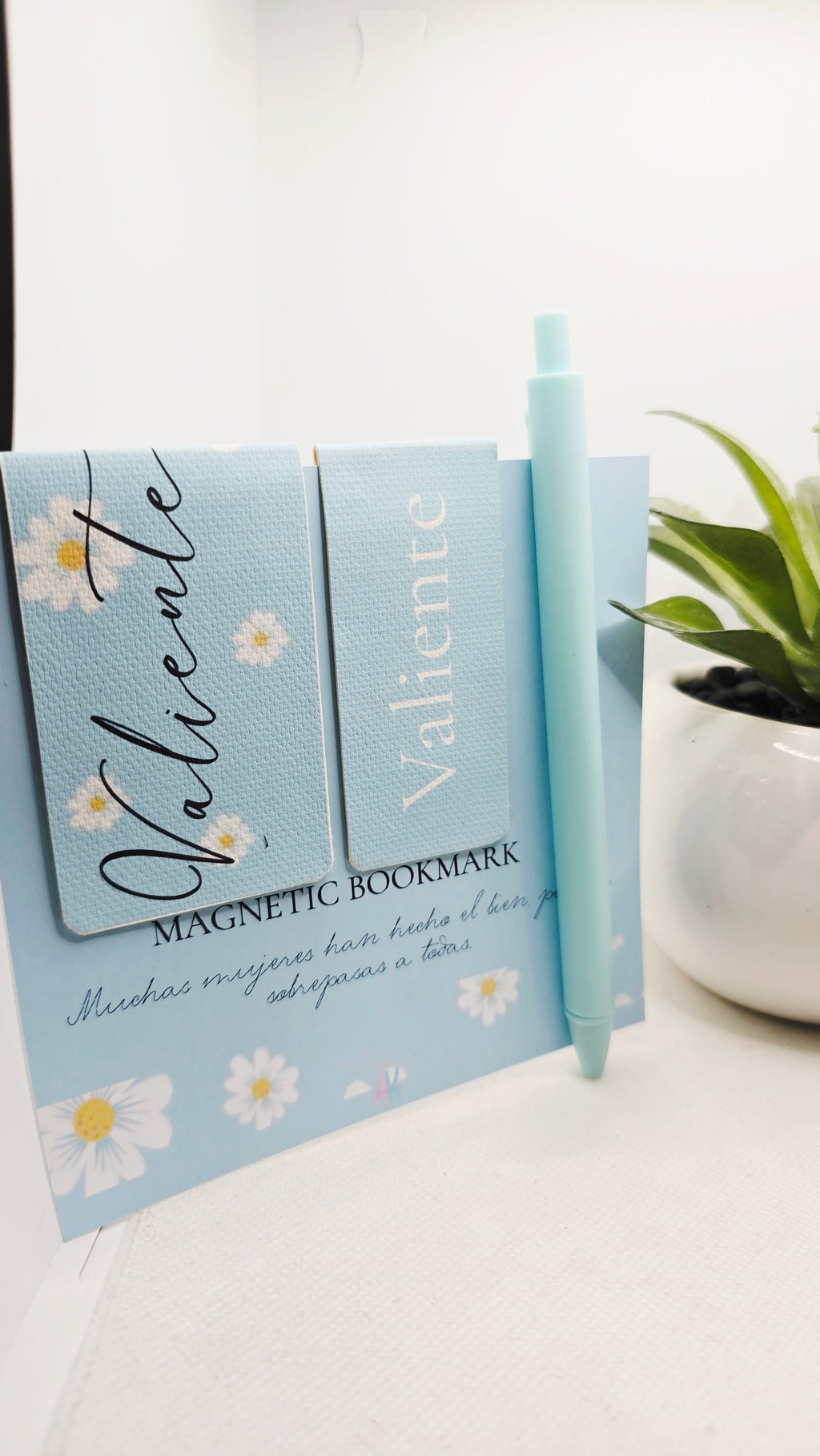 Magnetic Bookmark "VALIENTE"